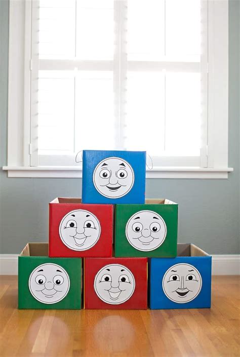 THOMAS AND FRIENDS COSTUMES + 5 PRINTABLE FACES