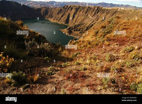 Quilotoa, Ecuador, Overview of Quilotoa volcano, the westernmost ...