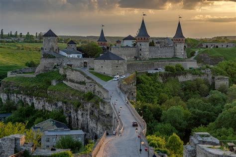 Vista Sobre El Castillo De Kamianets Podilskyi Ucrania Foto Premium