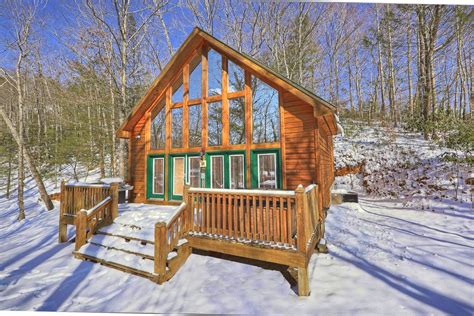 9 Top Gatlinburg Cabins with Indoor Pools - Book Online!