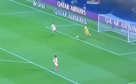 Donnarumma Regala Un Gol Al Monaco Con Una Papera Incomprensibile