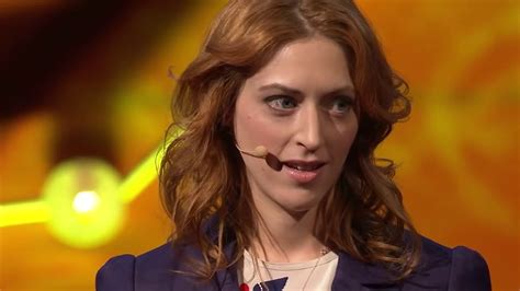 Келли МакГонигал: Как превратить стресс в друга? - YouTube