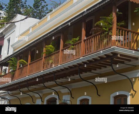 Traditional French architecture in Pondicherry, Tamil Nadu, India Stock ...