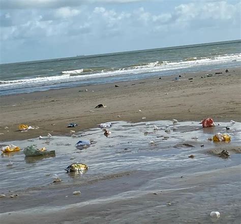 Sete trechos de praias da Grande Ilha de São Luís estão impróprios para