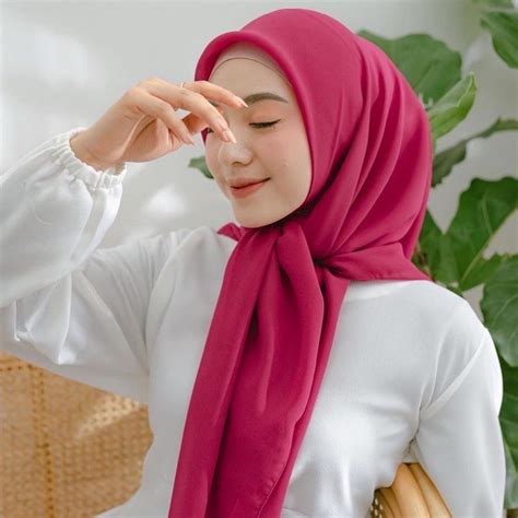 Jual Hijab Segiempat Bella Fushia Bella Pink Fanta Hijab Bella Square