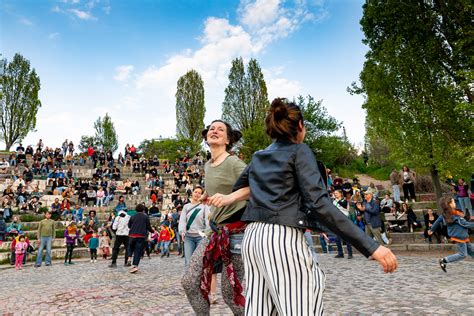 Der Mauerpark Tanzt Zum 16 Mal Friedvoll In Den Mai Freunde Des