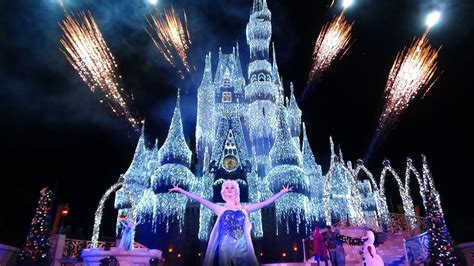 Frozen Live A Frozen Holiday Wish Walt Disney World Magic Kingdom Youtube