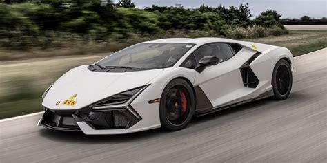 Lamborghini Revuelto Features And Specs