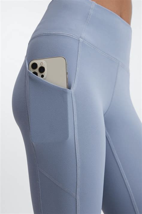 Oasis Pureluxe High Waisted Twist 78 Legging Fabletics
