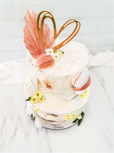 Naked Cake Fleuri Wedding Cake Pour Quelles Occasions P Tisse Et