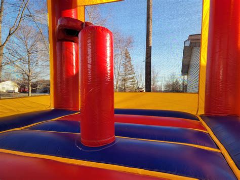 Bounce Houses Davistent