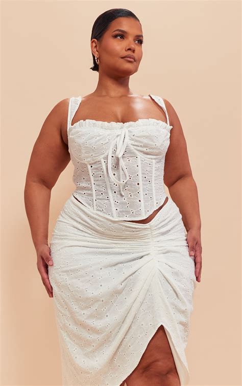 Plus White Broderie Structured Corset Top Plus Size Prettylittlething Usa