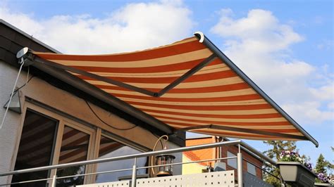 Use A Pool Noodle To Get The Most Out Of Your Patio Canopy