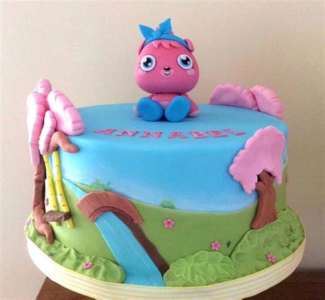 Moshi Monster Poppet Cake Decorated Cake By Zoe Smith Cakesdecor