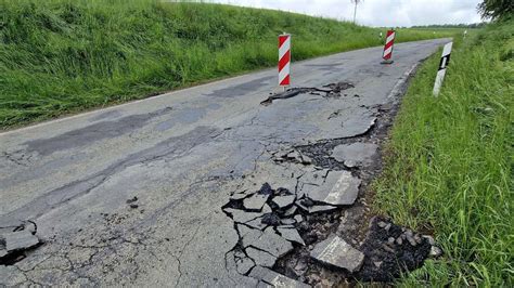 Schwere Unwetter Schlammlawine fließt durch Diemerode