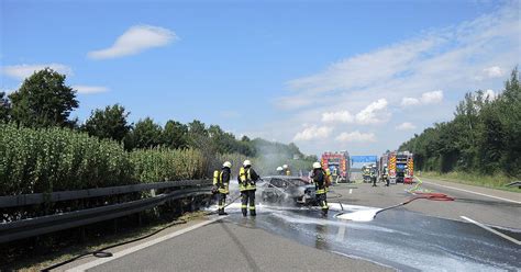 T Dlicher Unfall Auf A Fahrer Verbrennt Im Auto Stimme De