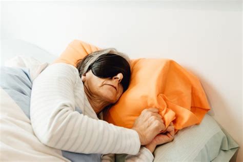 Scientists Find The Link Between Poor Sleep Brain Inflammation And Alzheimer’s Risk