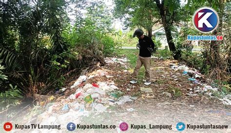 Kupas Tuntas Sampah Berserakan Di Jalan Inspeksi Anak Sungai