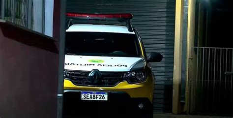 Bebê encontrado morto dentro de carro em Curitiba passou quatro horas