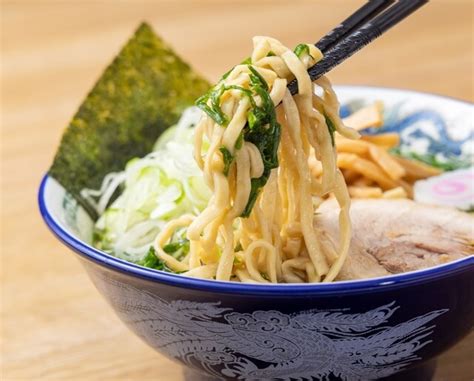 舎鈴 新宿センタービル店 都庁前つけ麺 食べログ