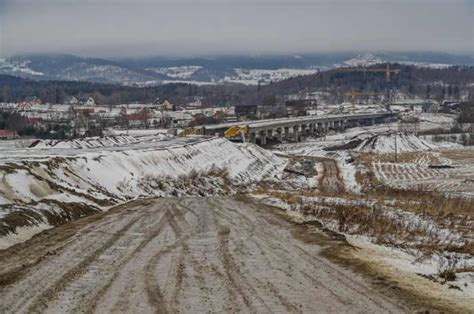 Zimowe zdjęcia z budowy drogi S3 do Lubawki zdjęcia conadrogach pl