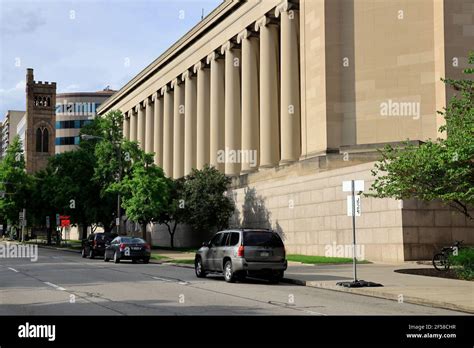 Carnegie mellon university pittsburgh hi-res stock photography and ...