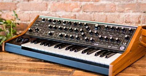 Moog Subsequent 37 Analog Synthesizer | Guitar Center