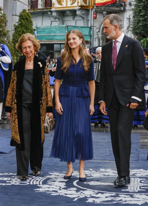 Leonor con un dos piezas de Moisés Nieto y unos pendientes de su madre