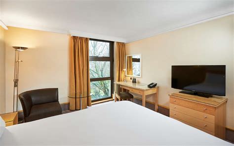 Hilton London Kensington Hotel in United Kingdom - Room Deals, Photos ...