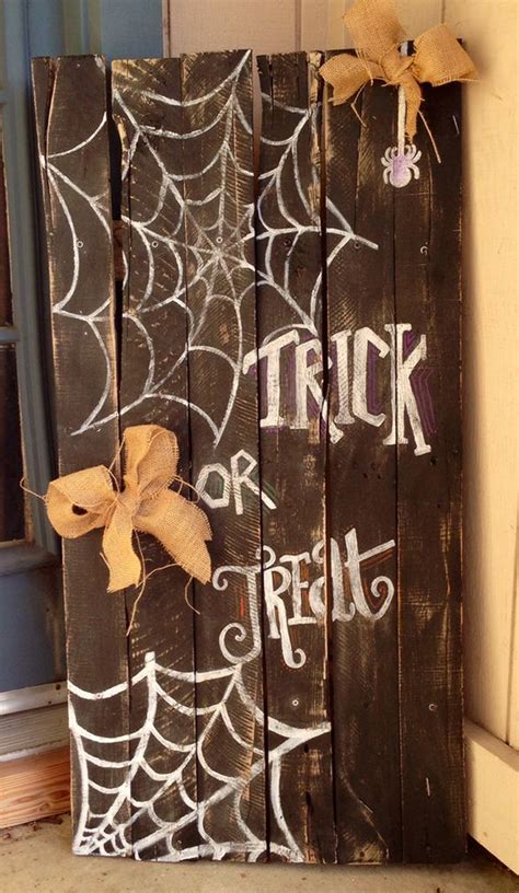 Cheap And Creative Halloween Decor From Reclaimed Wood