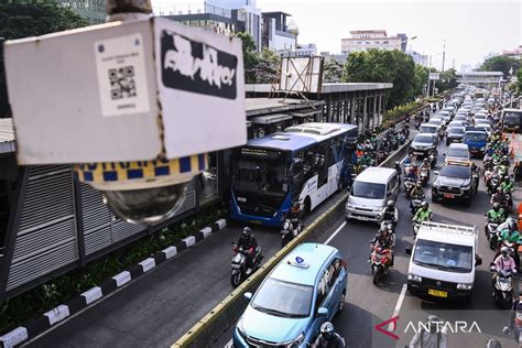 Estimasi Rincian Biaya Hidup Mahasiswa Di Jakarta ANTARA News