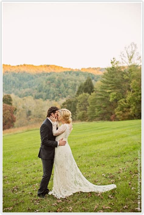 Becky J: Wedding Dress Wednesday: Kelly Clarkson Married in Temperley ...