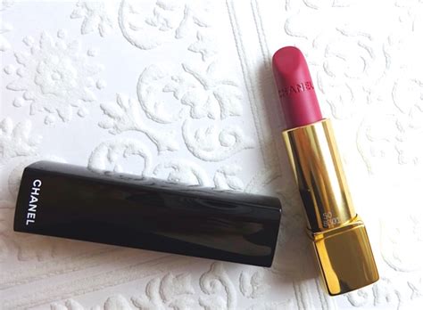 Chanel Rouge Allure Velvet 50 La Romanesque Lenallure