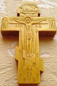 Деревянные нательные крестики. Резные иконки из дерева. Резьба икон ...
