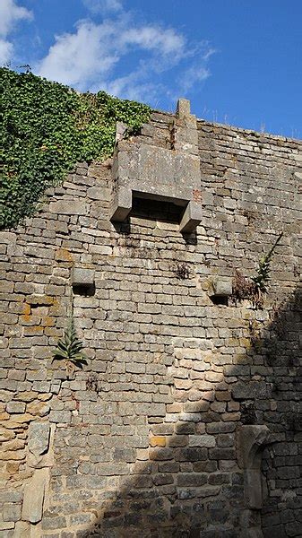 Prieuré de Saint Jean des Bonshommes à Sauvigny le Bois PA00113847