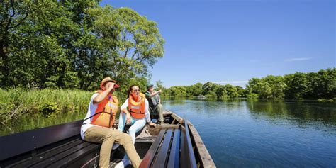 En Bac Ve Sur Le Marais Disle De Saint Quentin Site Officiel Hauts