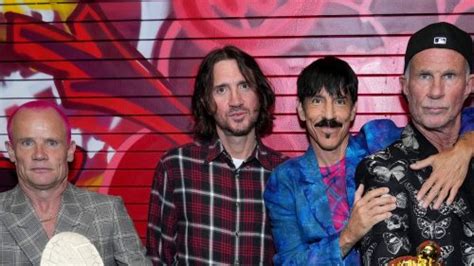 Red Hot Chili Peppers Announce 2023 Tour With The Strokes St Vincent