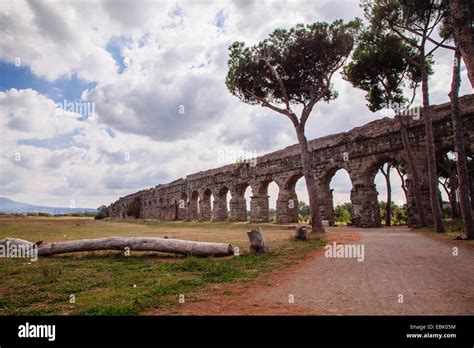 Ancient Aqueduct Parco Degli Acquedotti Rome Italy Stock Photo Alamy