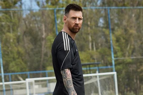 Novo Contrato De Messi Permite Ao Argentino Oferecer 52 7 Euros A Cada