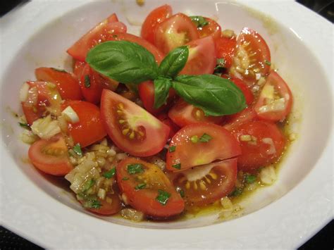 Salate Insalata Di Pomodoro Alla Montescudaio Rezept Kochbar De