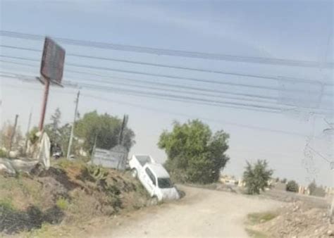 Cae Camioneta A Una Zanja En Las Torres News Hidalgo