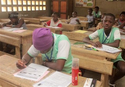 Examen à grand tirage début des épreuves écrites du CEPE Abidjan net