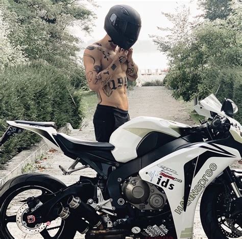 Discover Hot Biker Guys And Motorcycle Photography Ideas Bike Aesthetic Biker Gear