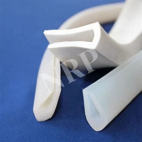 Platinum Cured Silicone Tubing at Rs 100 meter पलटनम कयरड