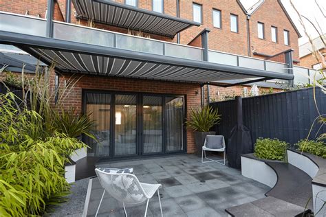 5 Benefits Of Retractable Awnings For Gardens Awningsouth