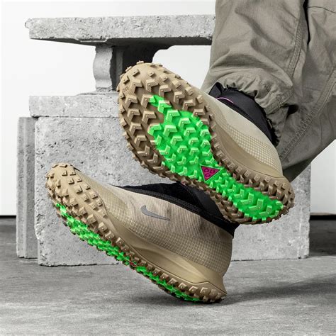 Nike ACG Mountain Fly GORE TEX Khaki CT2904 200 SneakerNews