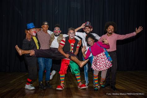 Grupo apresenta espetáculo circense Ainda Sou Criança em Teatro de