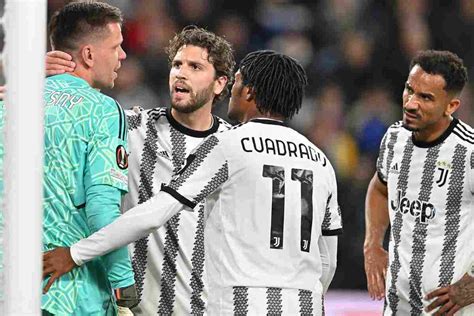 Juventus Senza Coppe Europee Un Titolare Verso La Cessione