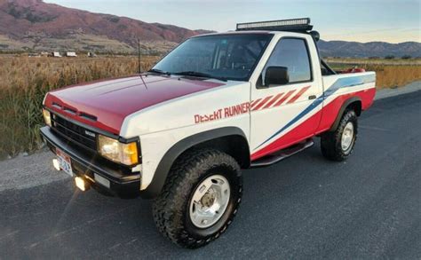 Desert Runner 1988 Nissan D21 44 Barn Finds