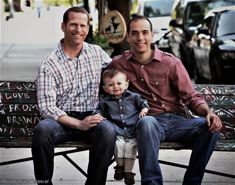 Cómo decirle a mi hijo Soy gay Padres homosexuales My son I m gay